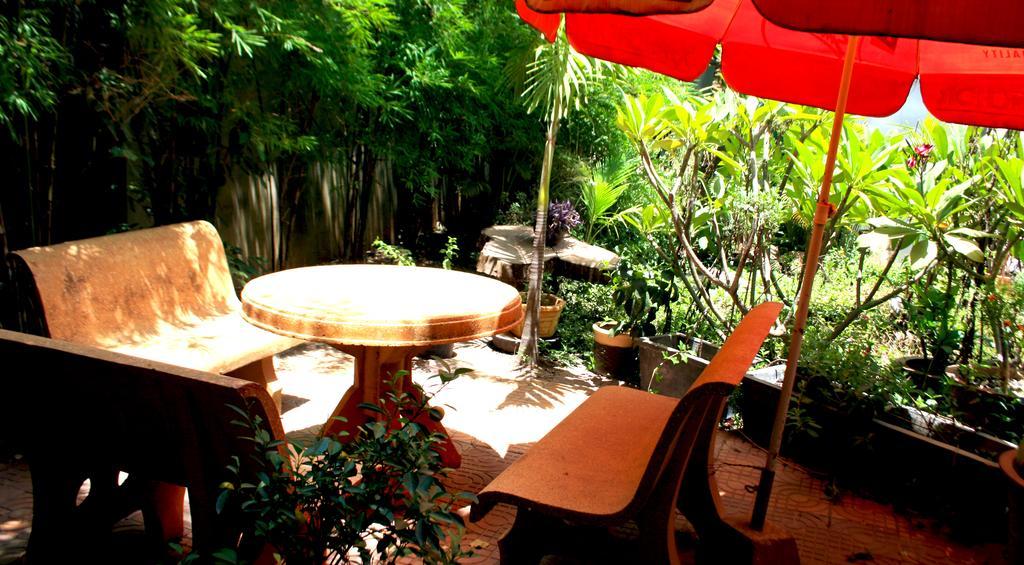 Firefly Guesthouse - The Berlin Angkor Сиемрип Экстерьер фото