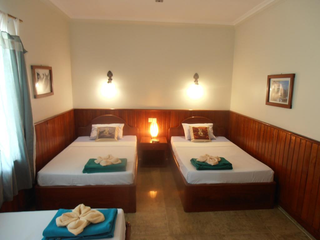 Firefly Guesthouse - The Berlin Angkor Сиемрип Экстерьер фото