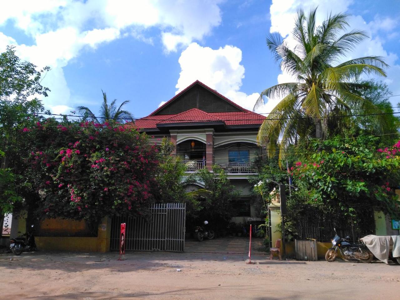 Firefly Guesthouse - The Berlin Angkor Сиемрип Экстерьер фото
